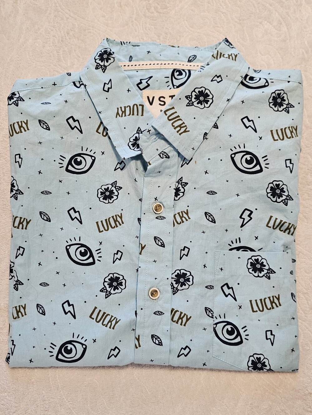 VSTR Premium Short Sleeve Button Front Shirt Light Blue Lucky Eye Print Mens XL